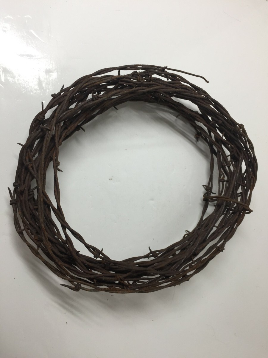 How to Decorate a Barbe Wire Wreath: Stunning DIY Ideas