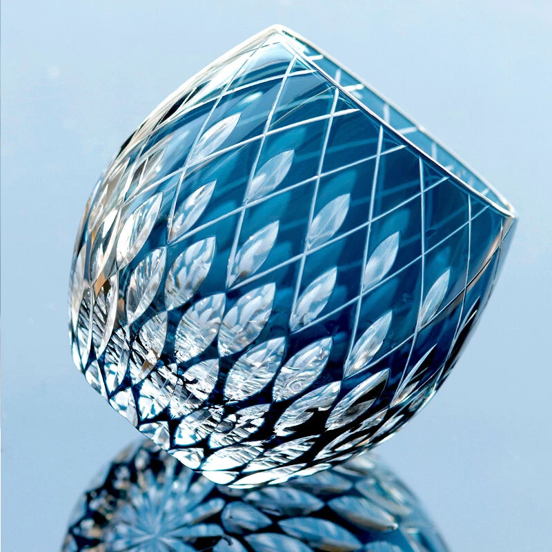 Vaso de whisky azul oscuro cristal Edo Kiriko vaso hecho a mano 12 oz Foto 3 de 4