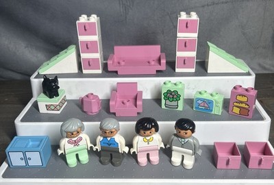 Duplo Lego GRANDMA S KITCHEN #2551  24 Pieces Grandpa, Mom, Dad, Couch, TV More