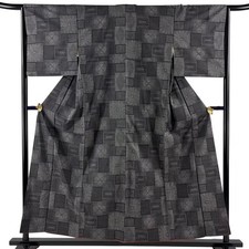 JAPANESE KIMONO TSUMUGI black gray 156cm 5 ft 1 in PURE SILK AA9726