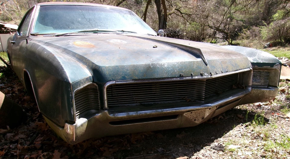 1966 Buick Riviera - Image 3 of 4