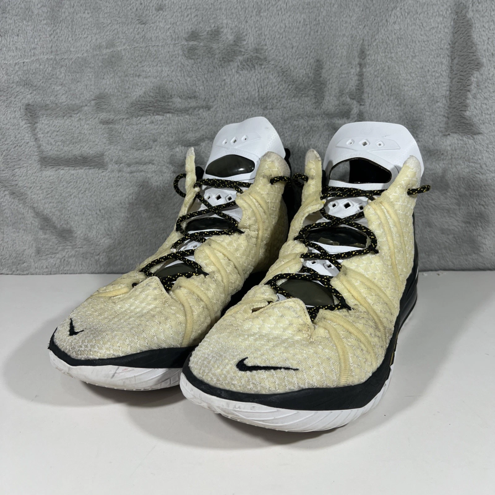 Nike LeBron 18 Lakers Home CQ9283 100 CQ9284 100 taglia 13 14 5W usate