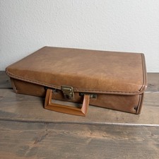 CASSETTE TAPE BRIEFCASE CARRYING STORAGE CASE FAUX LEATHER HOLDS 24 CASSETTES