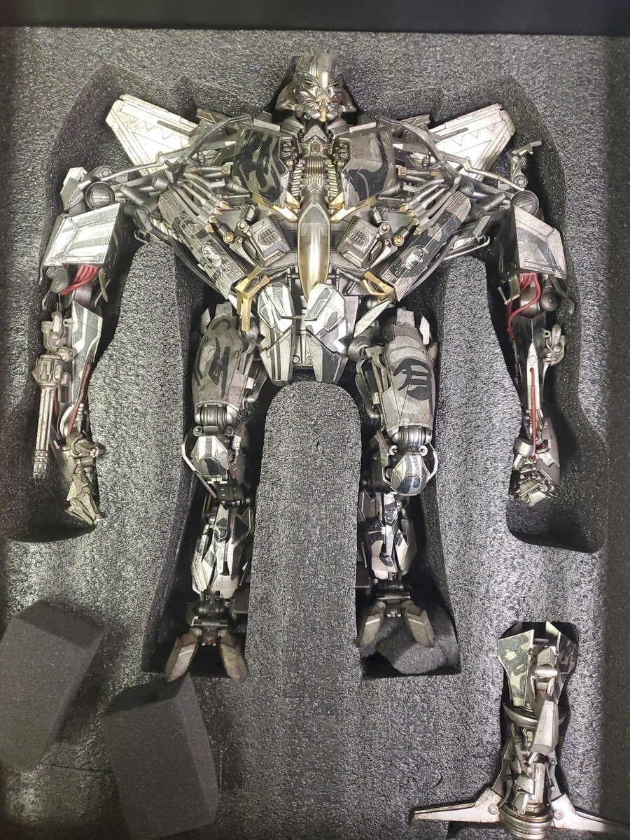 TRANSFORMERS 3A STARSCREAM DARK OF THE MOON THREEA RETAIL EDITION 