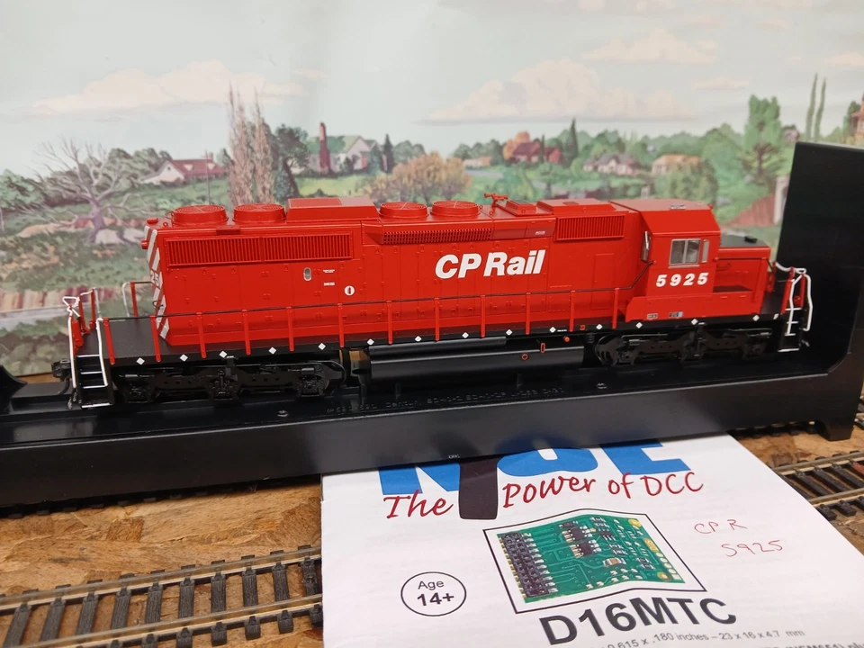 HO Bowser CP Rail SD40-2 5925 Part 25033 DCC Silent KDs NIB - Image 2 of 4