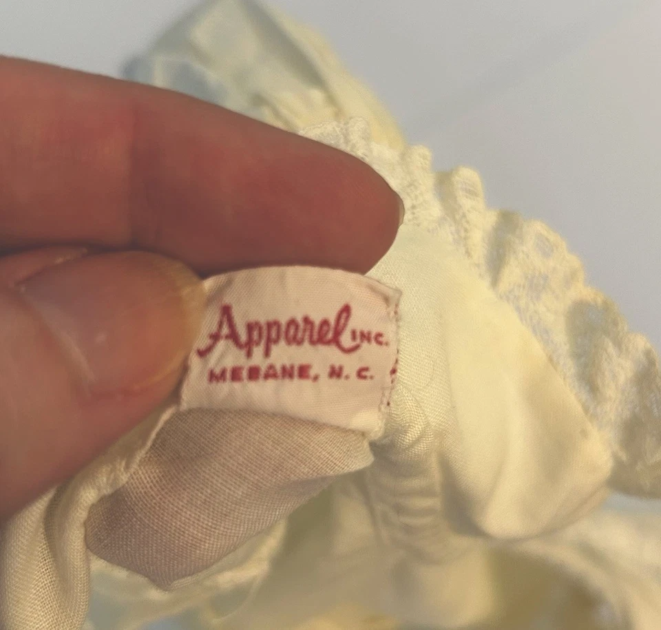 Vestido Muñeca Bebé Bebé Bebé Vintage Peaches N Cream EE. UU. Talla 9 Meses Blanco Suave Foto 3 de 4