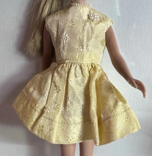 Vtg Mattel Barbie’s Skippers Yellow Jacquard Satin Dress White Bead Flower