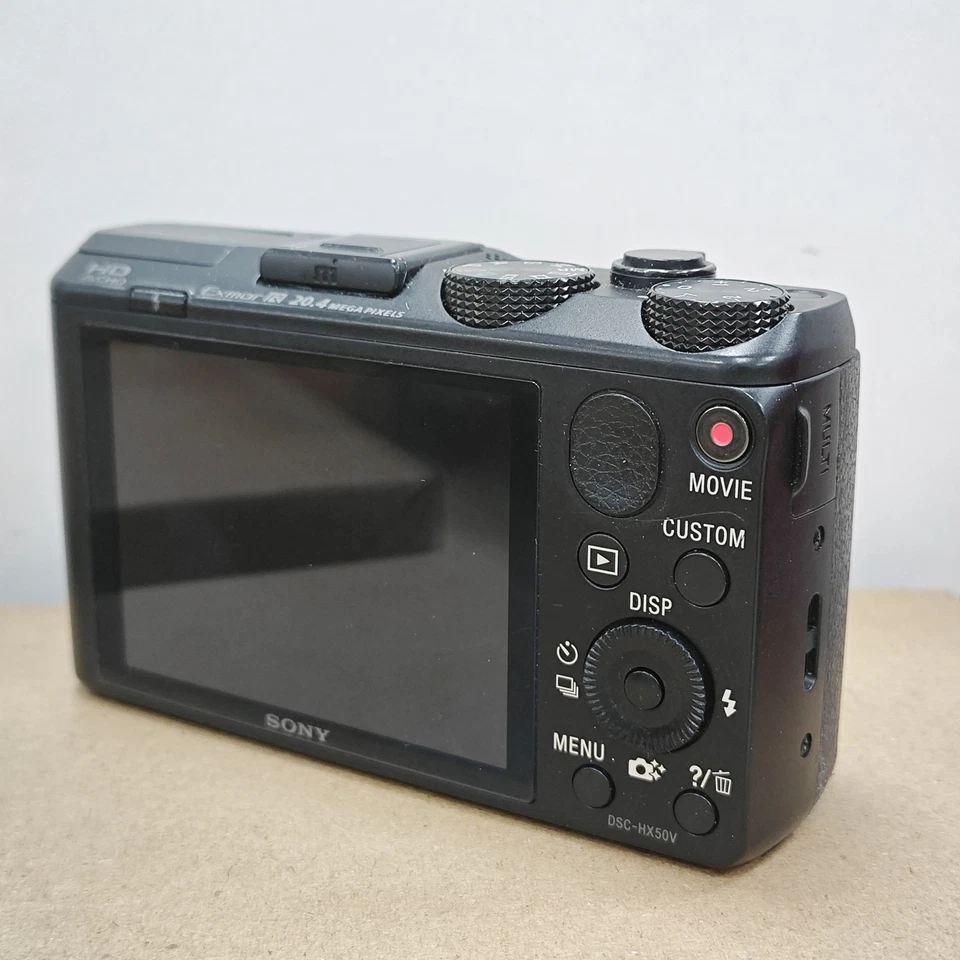 Cámara digital Sony Cyber-Shot DSC-HX50V 20,4 MP 30X zoom con cargador – negra Foto 4 de 4