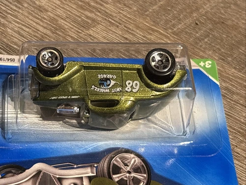 Hot Wheels 2009 Treasure Hunt - Neet Streeter Metalflake Green - 1:64 Diecast - Picture 10 of 20