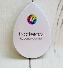 Image of NWOB Beautyblender Blotterazzi: Reusable Blotting Pads with Mirrored Compact
