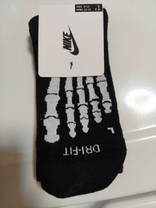 nike skeleton socks