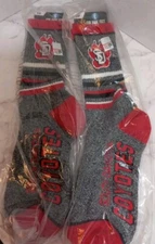 Men's For Bare Feet Crew Socks South Dakota Coyotes Marbled Grey Red Large...