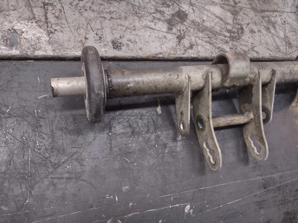 Yamaha SRX 1998 juego de ruedas guía superior central 8CR-47416-10-00 RW5664 Foto 3 de 3