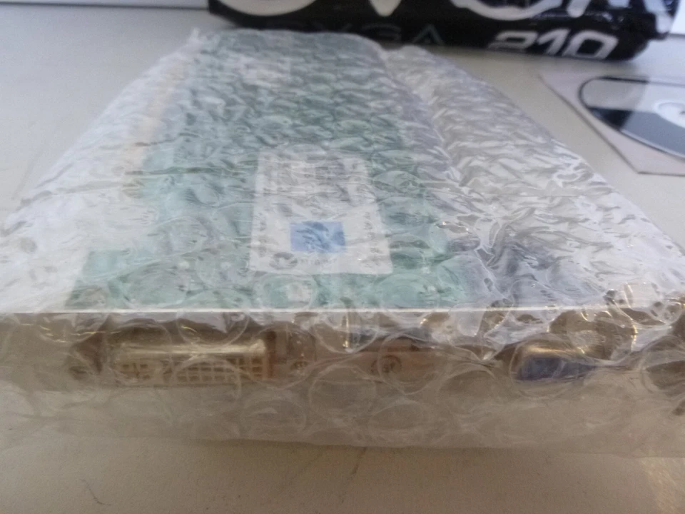 NVIDIA EVGA GeForce 210 512-P3-1213-LR 512MB DDR2 GPU PCI-E Graphics Card - Image 2 of 4