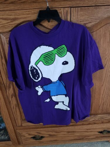 cool Gem t Snoopy joe -