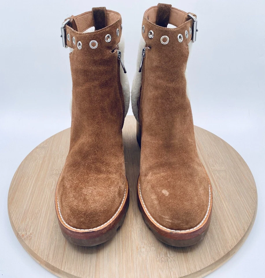 Sapatos Sigerson Morrison 8 botas de tornozelo camurça marrom shearling - Imagem 2 de 4