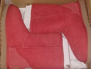 Women Boot UGG Classic Short II Ribbon Red 1016223 Water Resistant Ship 7