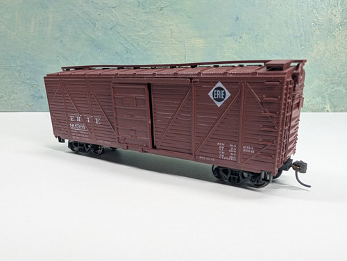 Caja de madera Roundhouse escala HO 40' coche Erie #90501 ruedas de metal LEER | Zustand: Used