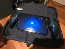Sony PlayStation Portal Remote Player Handheld-System schwarz für PS5 inkl. …