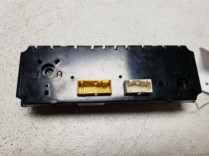 2005 Nissan Titan AC Heater Temperature Climate Control with  Warranty - Image 2 of 4