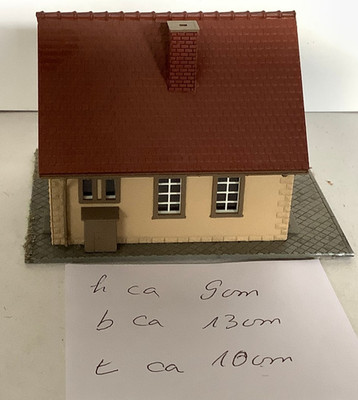  Pola 1040 H0/1:87 Ländliches Wohnhaus (GK92-8FL2)
