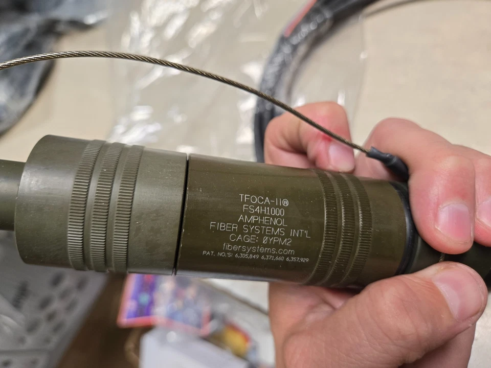 Fiber Optic Connector TFOCA-II FS4H1000 AMPHENOL 0YPM2 NOB - Image 3 of 4