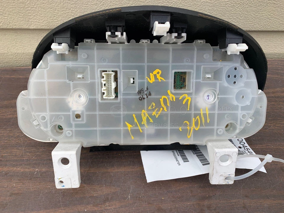 ✅ 2011 Mazda 3 velocímetro fabricante de equipamento original - Imagem 2 de 4