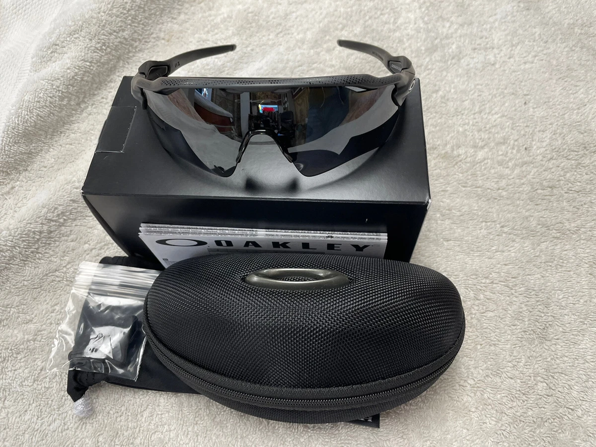 Prizm black top polarized oakley