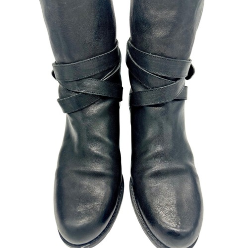 Botas de moto Stuart Weitzman de cuero negras correas con hebilla para mujer talla 7,5 M - Imagen 2 de 5