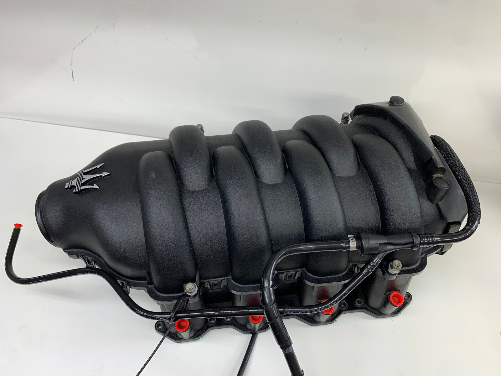 2005-2007 Maserati Quattroporte M139 Engine Air Intake Manifold OEM 4.2L 195699
