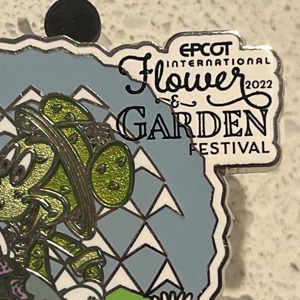 WDW Disney 2022 EPCOT Flower and Garden Festival Mickey Mouse Topiary