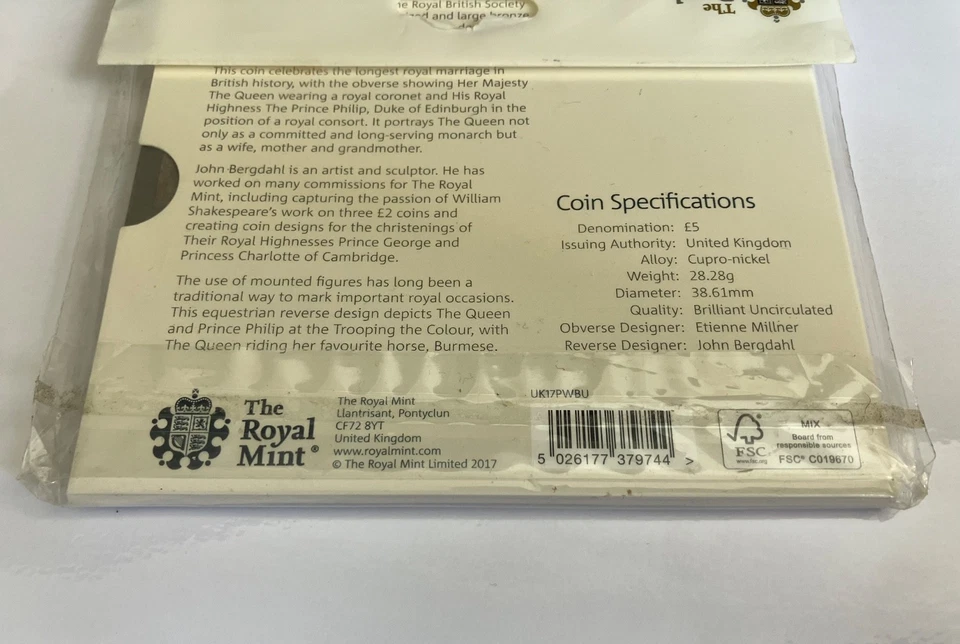 2017 PLATINUM WEDDING BRILLIANT UNCIRCULATED BU FIVE 5 POUND ROYAL MINT PACK BU - Image 4 of 4