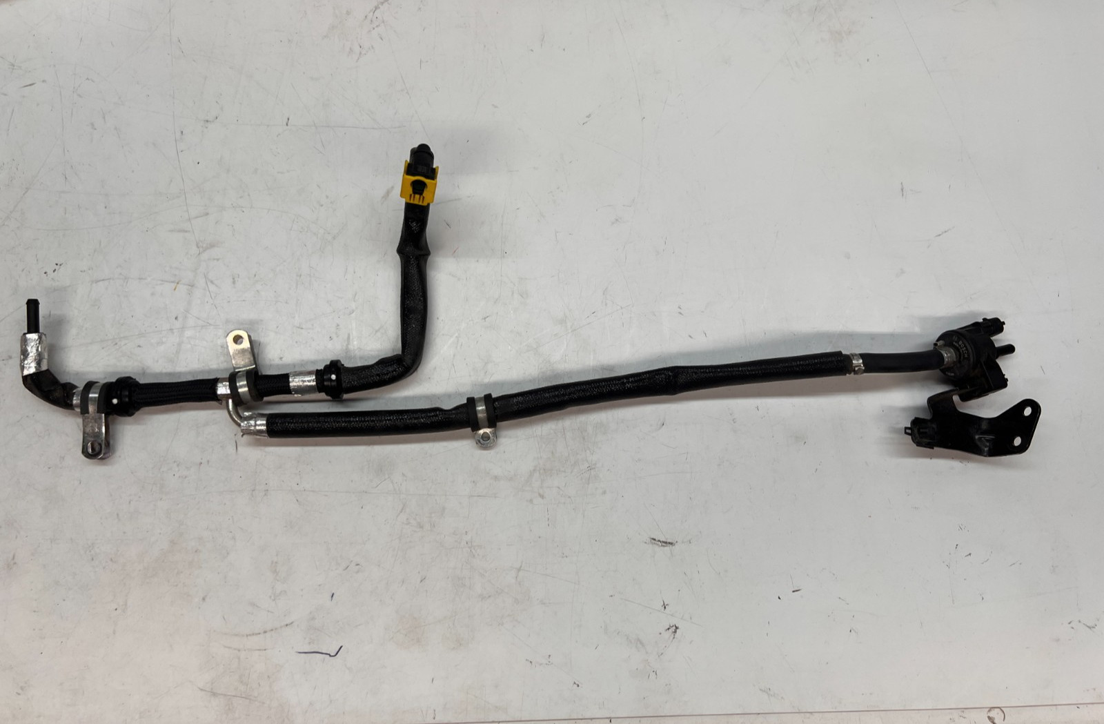FERRARI 488 PASSENGER RH RIGHT FLUSH VALVE PIPE OEM 319788 254425