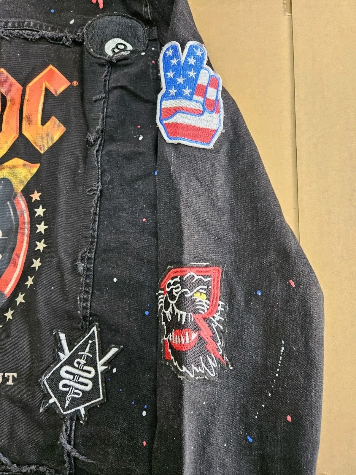 AC/DC x Reason 1981 World Tour Black Distressed Denim Graphic Jacket MEDIUM  image 8