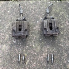 BMW 3 SERIES E90 E91 E92 325D 330D PAIR OF REAR CALIPERS