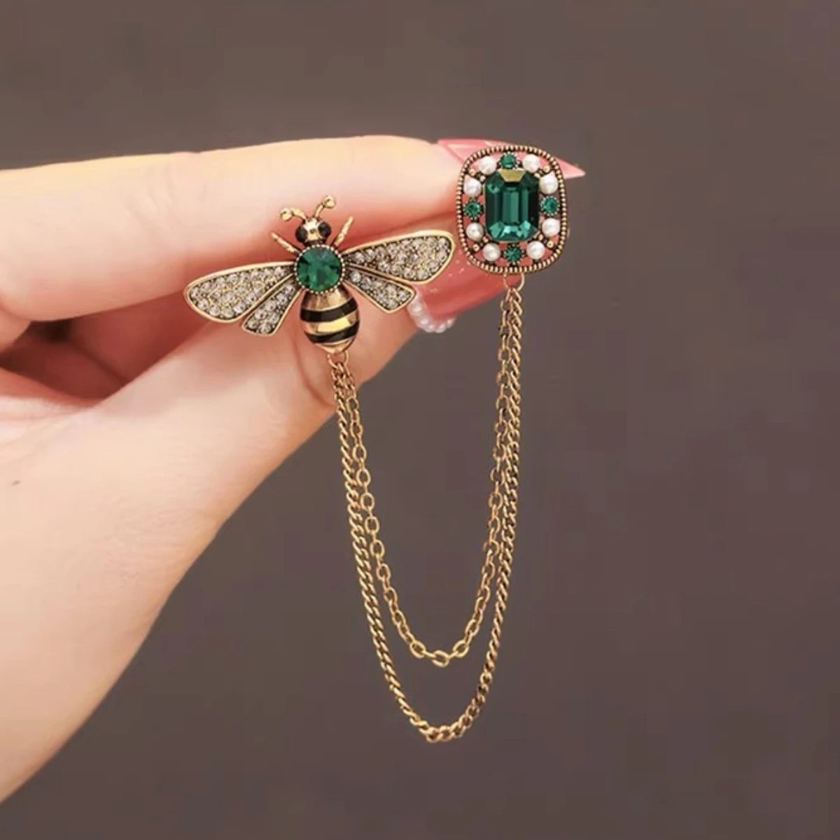 Vintage Crystal Bee Brooch Tassel Pin Women's Suit Sweater Jewelry Gift (73)