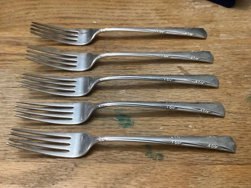 (1) Vintage Gorham Sterling Silver Dinner Fork 7” Long 41.66 grams or 1.46 oz