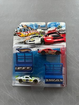 Hot Wheels 2010 RARE 2 Car Stock Car Racing Kit #6/12 P60