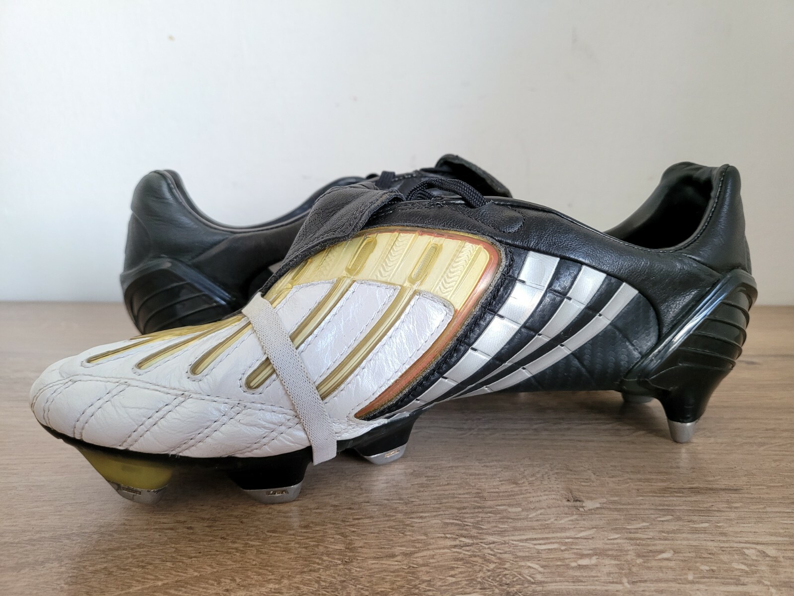 adidas predator football boots 2004