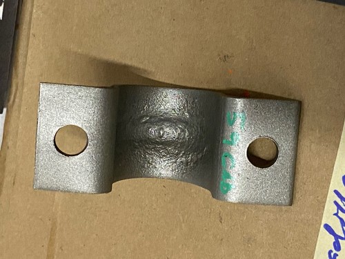 OEM 59 Cadillac FRONT STABLIZIER SHAFT SWAY BAR BRACKET #411142 - Picture 7 of 10