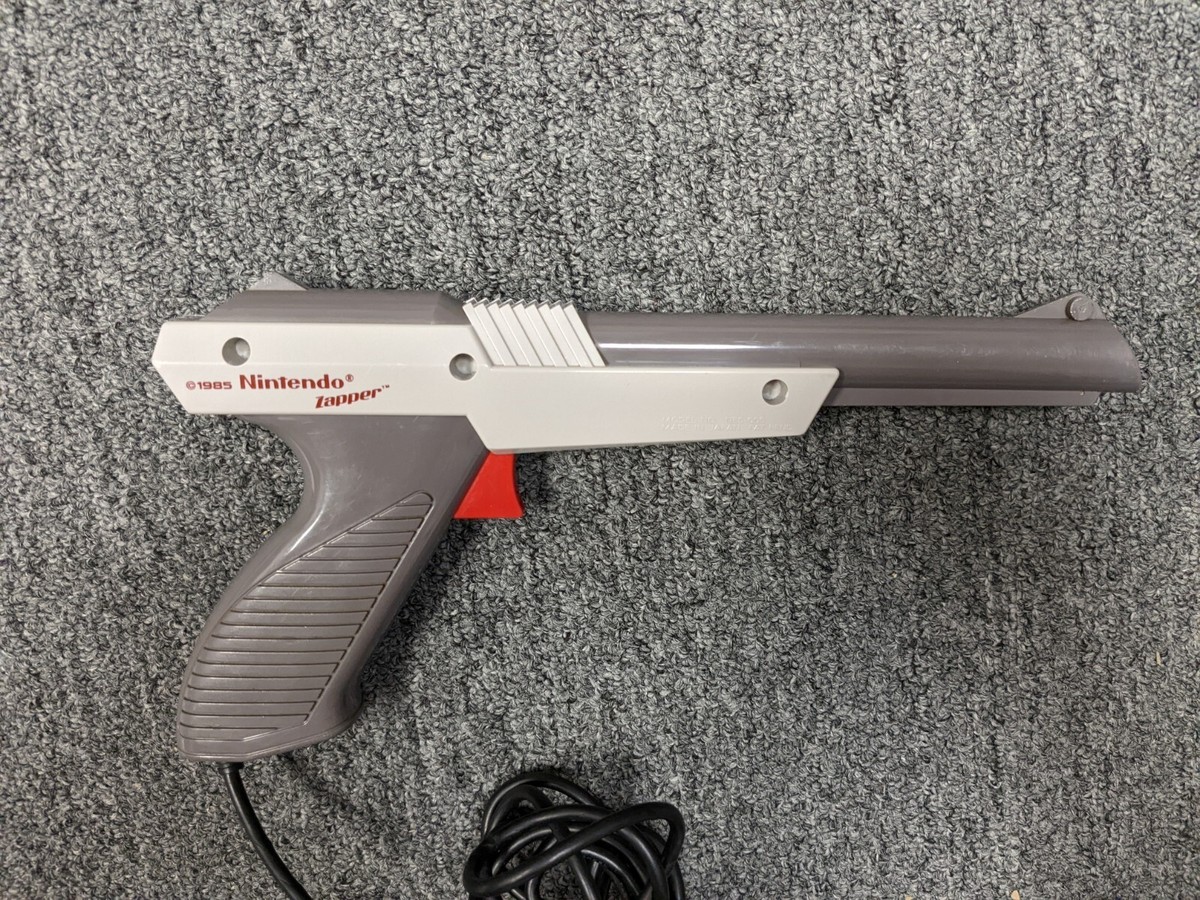 Official Nintendo NES-005 Gray Light Gun Zapper, Tested! | eBay