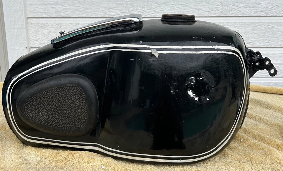 Hoske, BMW 8 GALONES TANQUE DE COMBUSTIBLE R69S, R60, R50S, R50. Foto 2 de 4