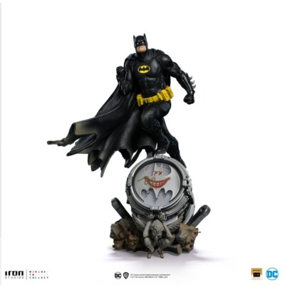 DC Comics Art Scale Statue 1/10 Batman Deluxe (Black Version Exclusive) 30cm Neu
