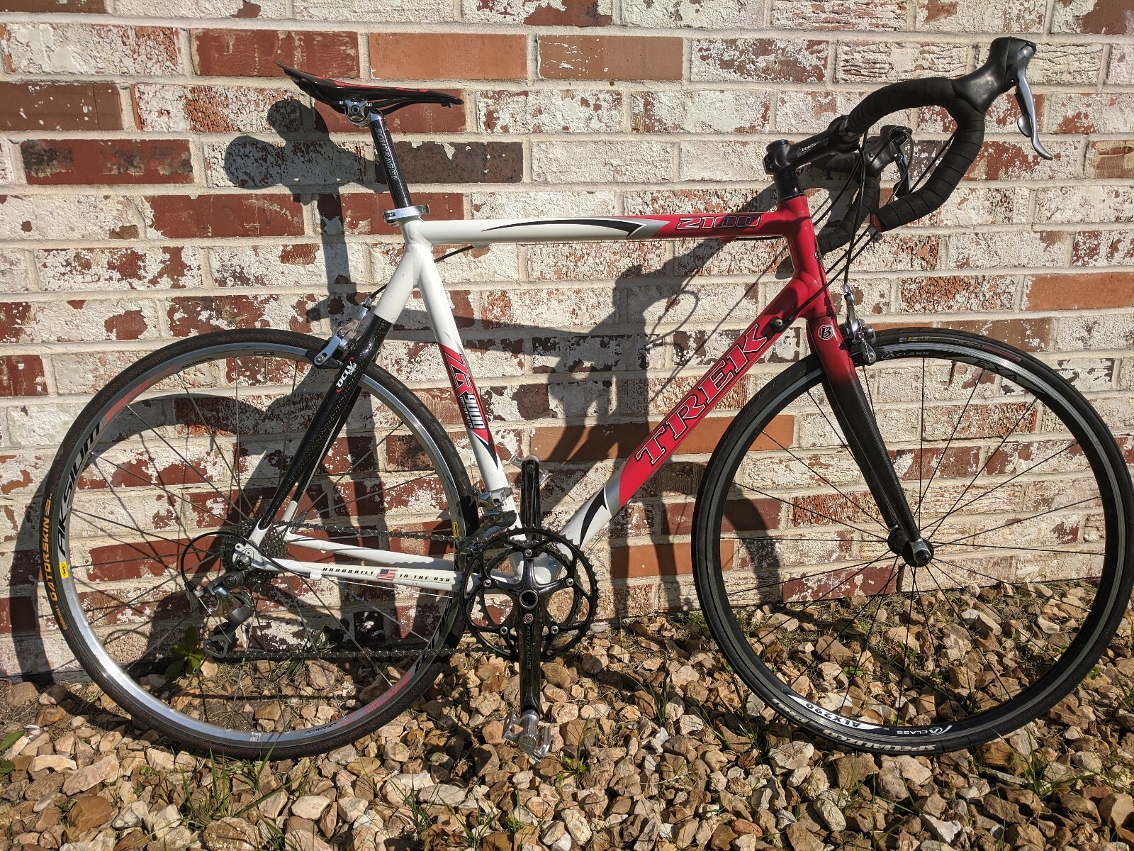 trek 2100 road bike