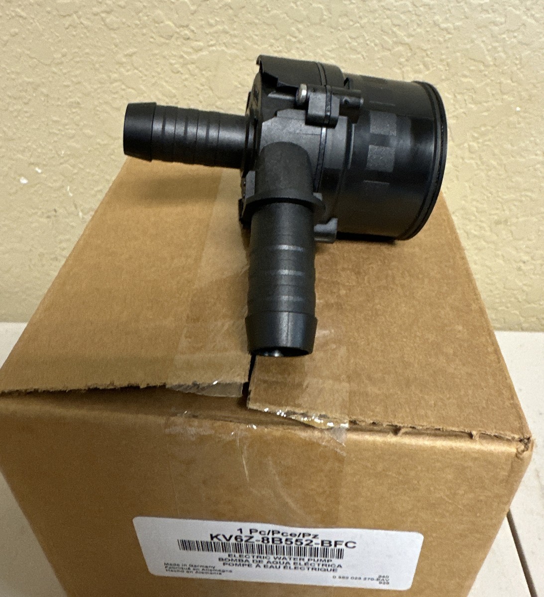 Genuine Ford Engine Auxiliary Water Pump Jl3z-18d473-a for sale