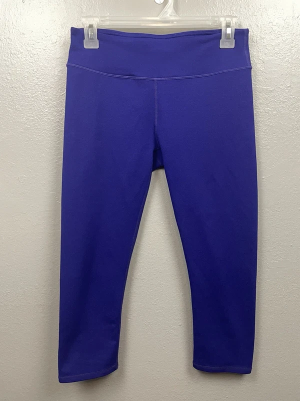 fabletics pull on capri leggings