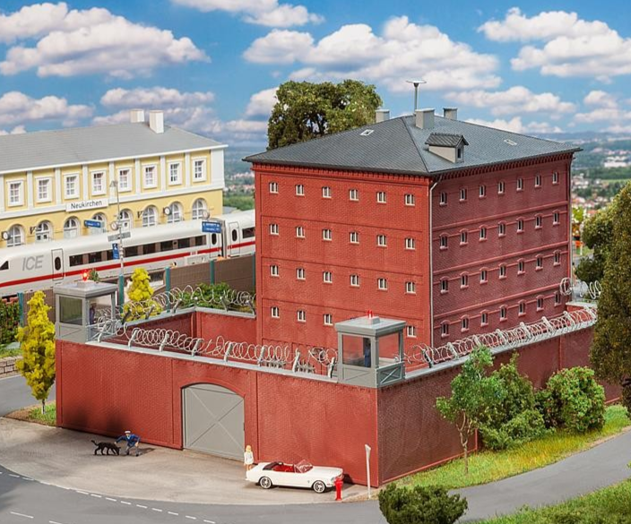 Faller 130808 Prison 311X252X215Mm New Ovp 1:87 | eBay