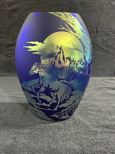 Fenton Art Glass Platinum Collection 2005 Wild Horses Favrene Oval Vase #534/950