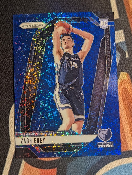 2024-25 Panini Prizm - Zach Edey #249 Blue Sparkle Prizm /144 (RC) *BR*