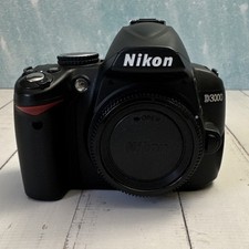 Nikon D3000 Nikon D Series 10.2MP Digital SLR *CCD Sensor!